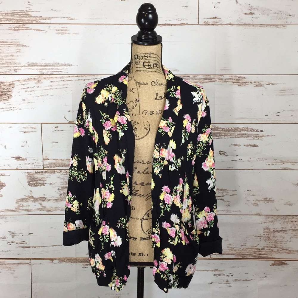 Black Floral Blazer